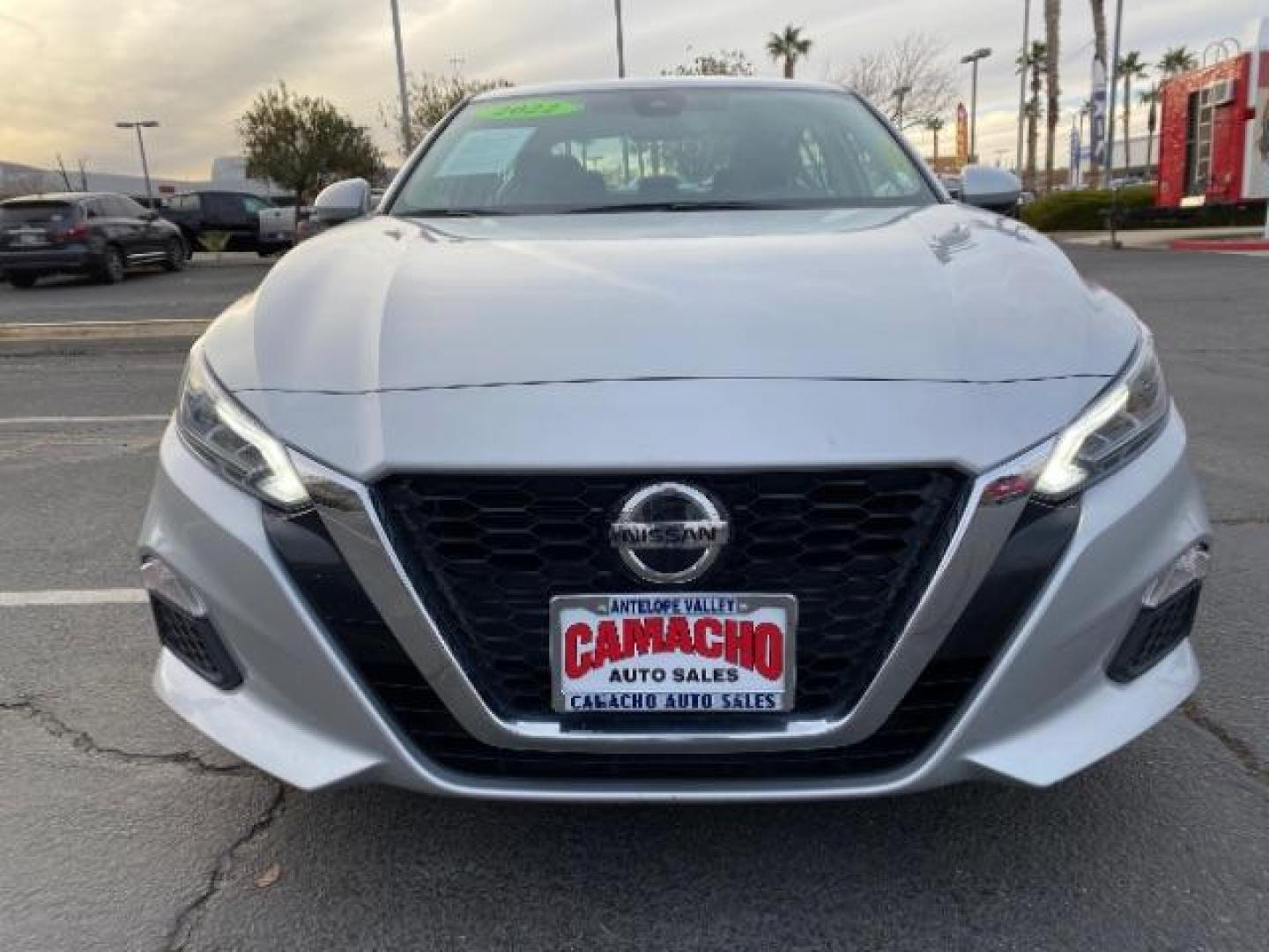 2022 SILVER Nissan Altima (1N4BL4DV4NN) with an 4-Cyl 2.5 Liter engine, Automatic Xtronic CVT transmission, located at 412 Auto Vista Drive, Palmdale, CA, 93551, (661) 945-0620, 34.592636, -118.136681 - Photo#1