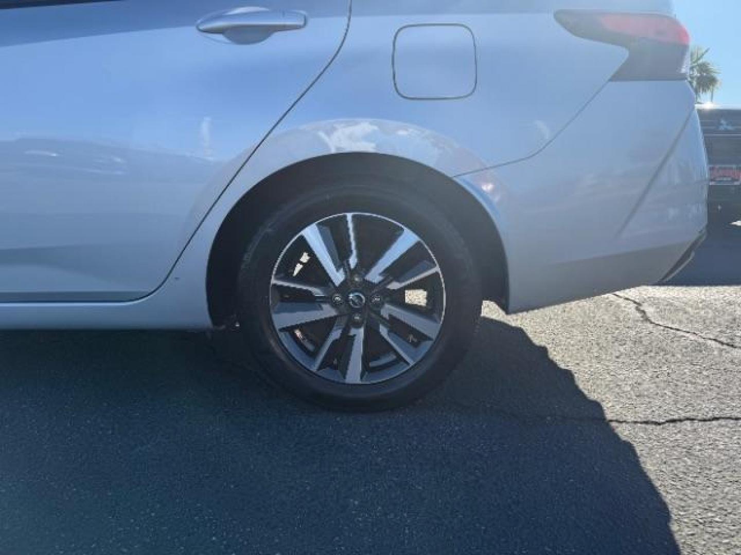 2021 SILVER Nissan Versa (3N1CN8EV3ML) with an 4-Cyl 1.6 Liter engine, Automatic CVT w/Xtronic transmission, located at 412 Auto Vista Drive, Palmdale, CA, 93551, (661) 945-0620, 34.592636, -118.136681 - Photo#13