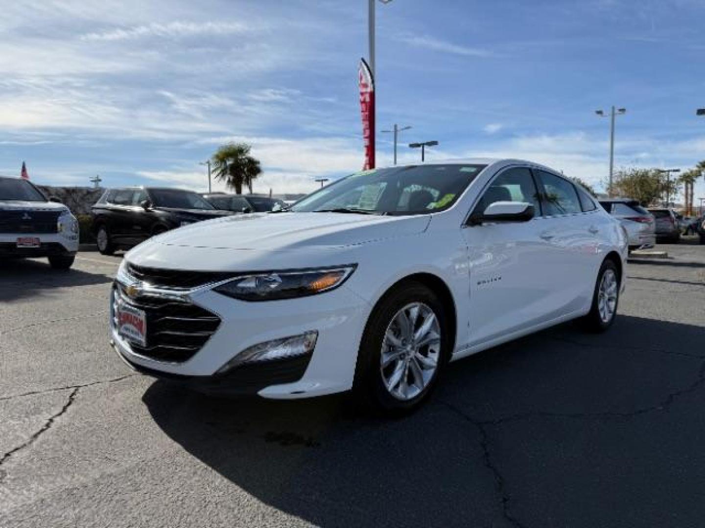 2024 WHITE Chevrolet Malibu (1G1ZD5ST5RF) with an 4-Cyl Turbo 1.5 Liter engine, Automatic CVT transmission, located at 412 Auto Vista Drive, Palmdale, CA, 93551, (661) 945-0620, 34.592636, -118.136681 - Photo#2