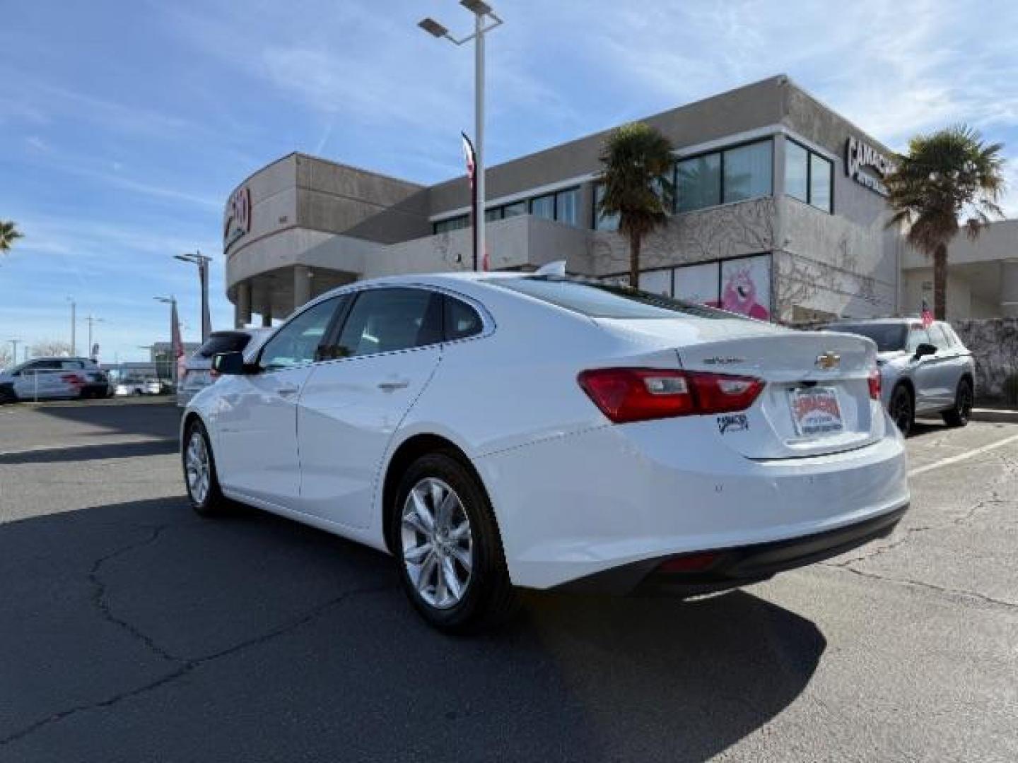 2024 WHITE Chevrolet Malibu (1G1ZD5ST5RF) with an 4-Cyl Turbo 1.5 Liter engine, Automatic CVT transmission, located at 412 Auto Vista Drive, Palmdale, CA, 93551, (661) 945-0620, 34.592636, -118.136681 - Photo#4