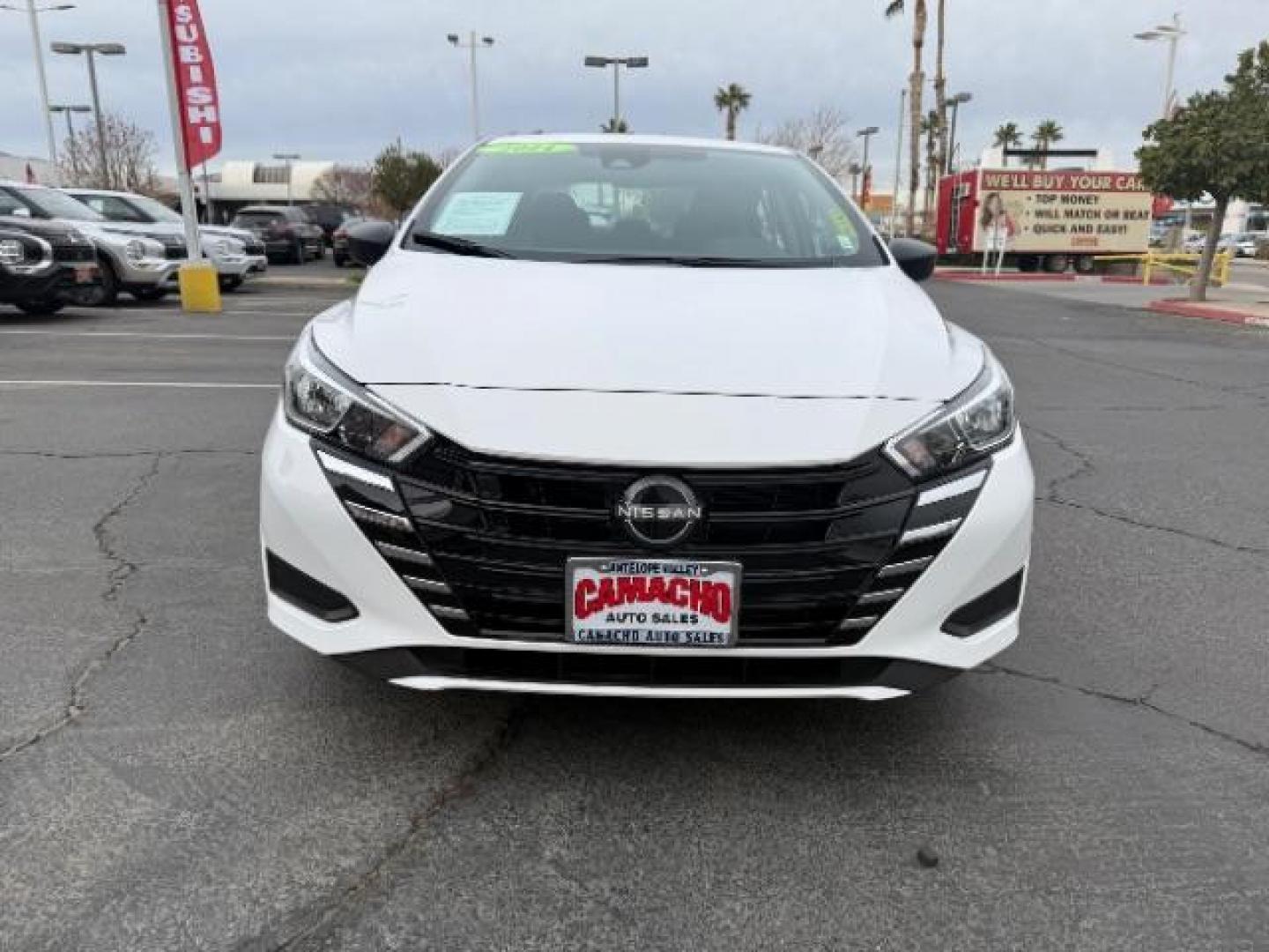 2024 WHITE Nissan Versa (3N1CN8DV3RL) with an 4-Cyl 1.6 Liter engine, Automatic CVT transmission, located at 412 Auto Vista Drive, Palmdale, CA, 93551, (661) 945-0620, 34.592636, -118.136681 - Photo#1