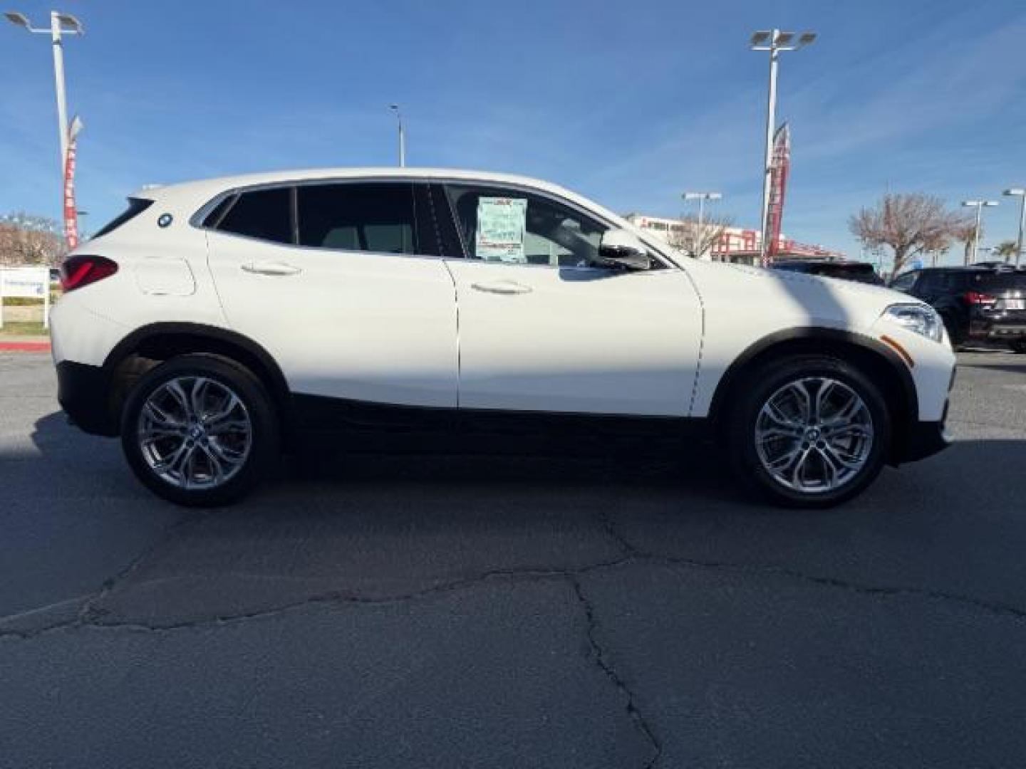 2022 WHITE BMW X2 (WBXYJ1C06N5) with an 4-Cyl Turbo 2.0 Liter engine, Automatic transmission, located at 412 Auto Vista Drive, Palmdale, CA, 93551, (661) 945-0620, 34.592636, -118.136681 - Photo#7