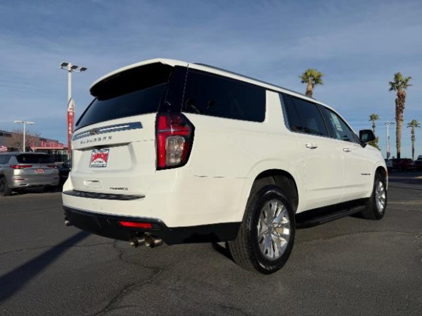 2023 WHITE Chevrolet Suburban (1GNSCFKD5PR) , Automatic 10-Spd w/Overdrive transmission, located at 412 Auto Vista Drive, Palmdale, CA, 93551, (661) 945-0620, 34.592636, -118.136681 - Photo#6