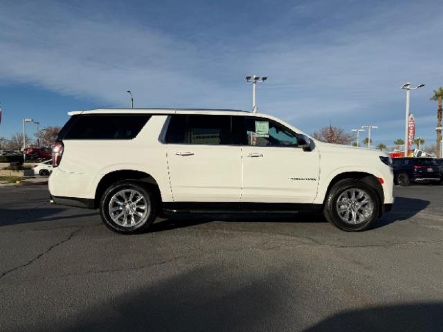 2023 WHITE Chevrolet Suburban (1GNSCFKD5PR) , Automatic 10-Spd w/Overdrive transmission, located at 412 Auto Vista Drive, Palmdale, CA, 93551, (661) 945-0620, 34.592636, -118.136681 - Photo#7