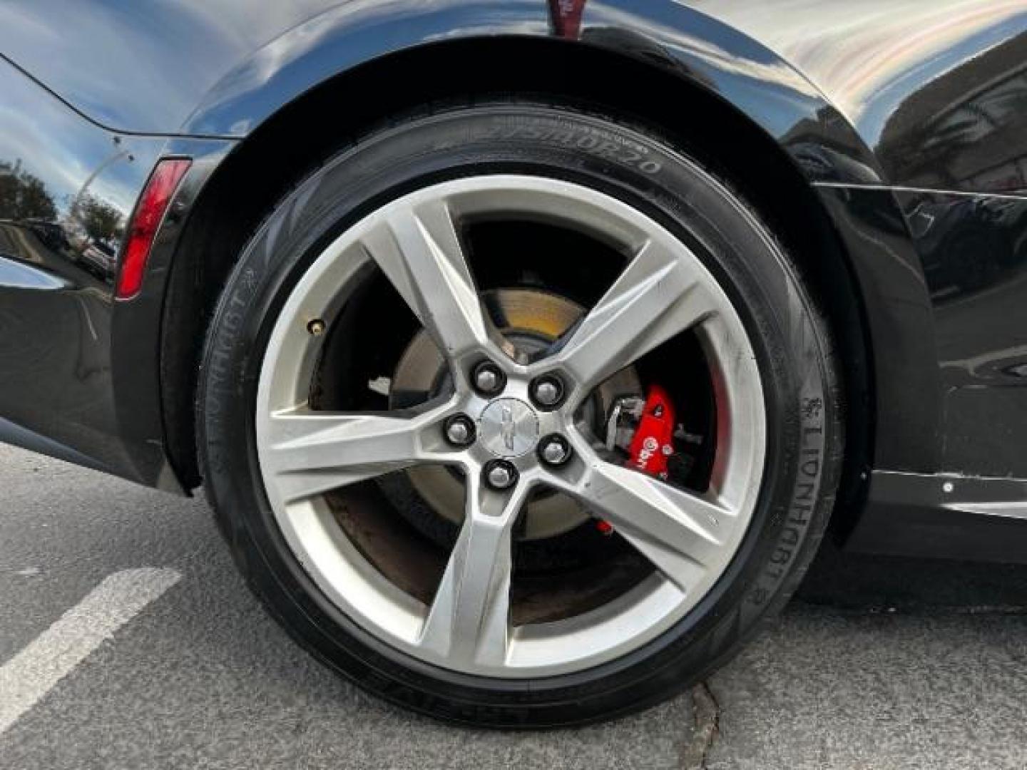 2019 BLACK Chevrolet Camaro (1G1FB3DS5K0) with an V6 3.6 Liter engine, Automatic transmission, located at 412 Auto Vista Drive, Palmdale, CA, 93551, (661) 945-0620, 34.592636, -118.136681 - Photo#13