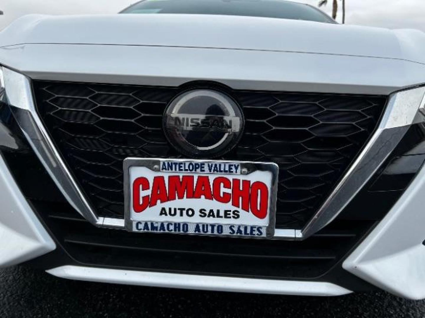 2021 WHITE Nissan Sentra (3N1AB8CV1MY) with an 4-Cyl 2.0 Liter engine, Automatic CVT w/Xtronic transmission, located at 412 Auto Vista Drive, Palmdale, CA, 93551, (661) 945-0620, 34.592636, -118.136681 - Photo#8