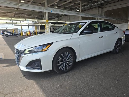 2025 Nissan Altima
